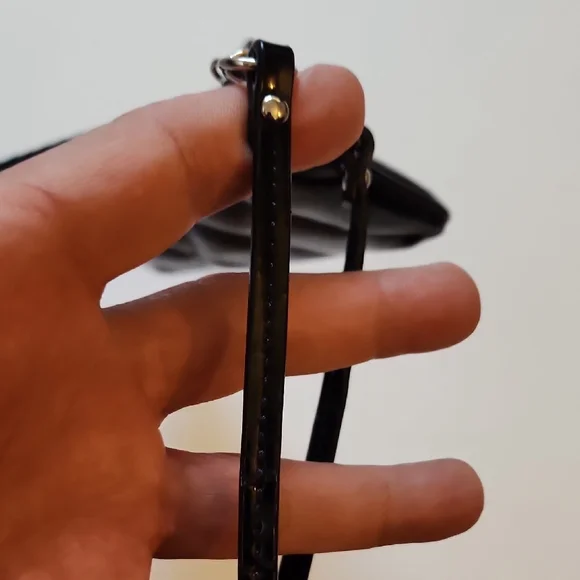 Coach Poppy Liquid Gloss Quilted Wristlet. - Picture 11 of 12